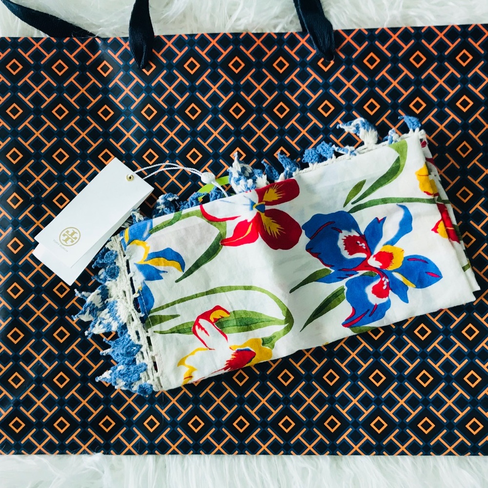 Tory Burch neckerchief